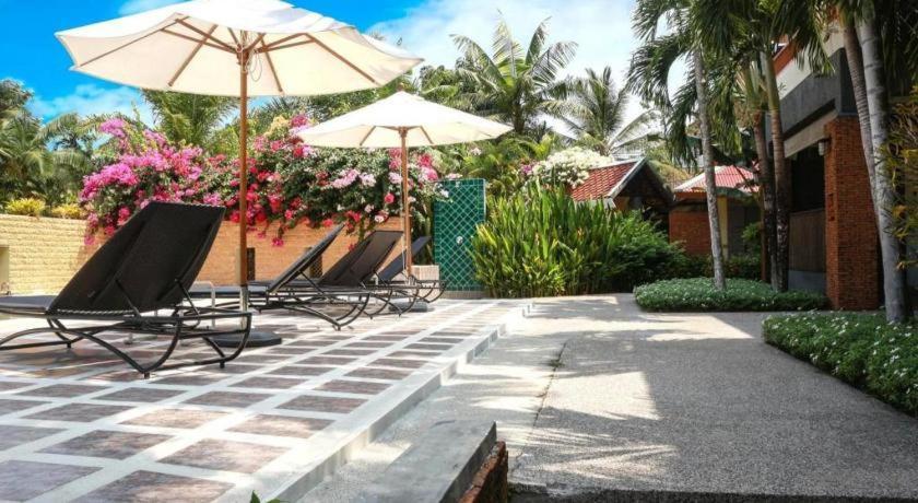 Royal Lee Resort And Spa Nai Yang Beach Eksteriør bilde