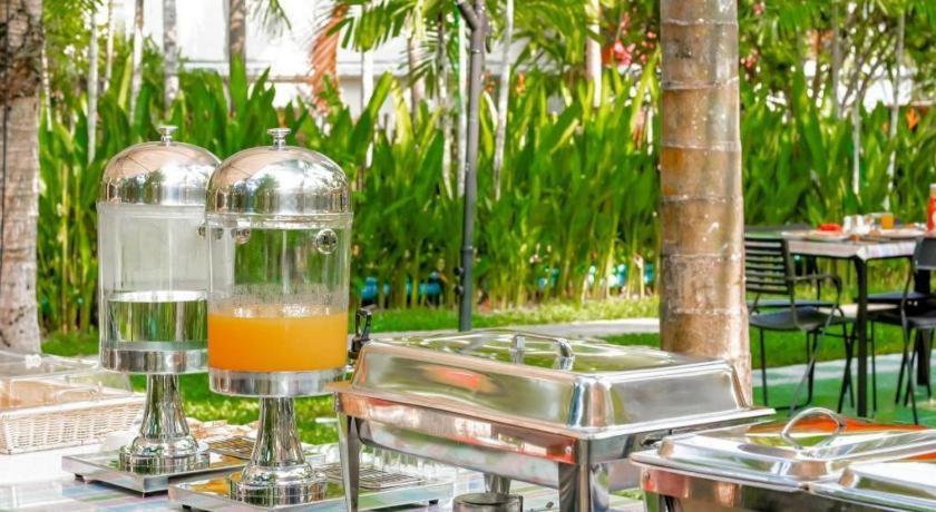 Royal Lee Resort And Spa Nai Yang Beach Eksteriør bilde